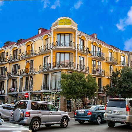 באטומי Eiffel Hotel מראה חיצוני תמונה