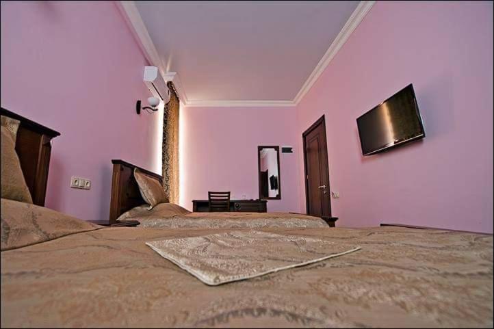 באטומי Eiffel Hotel מראה חיצוני תמונה