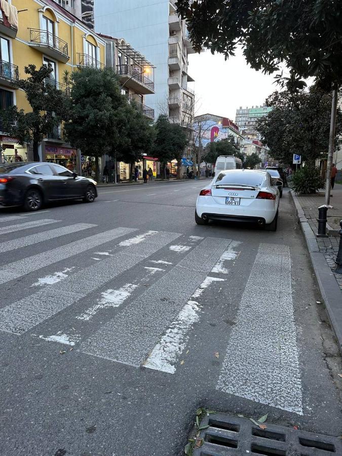 באטומי Eiffel Hotel מראה חיצוני תמונה
